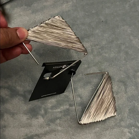 NWT- Ashley Stewart earrings - Picture 5 of 6